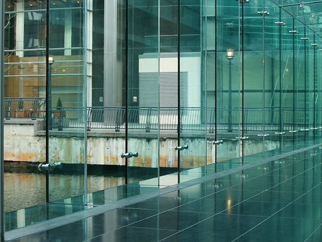 K&iacute;nh chống vỡ