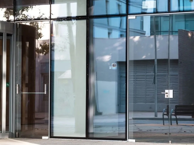 Shatterproof-Glass-3