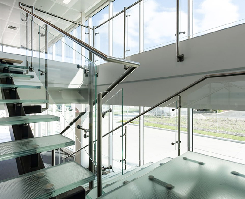 Kính chống trượt